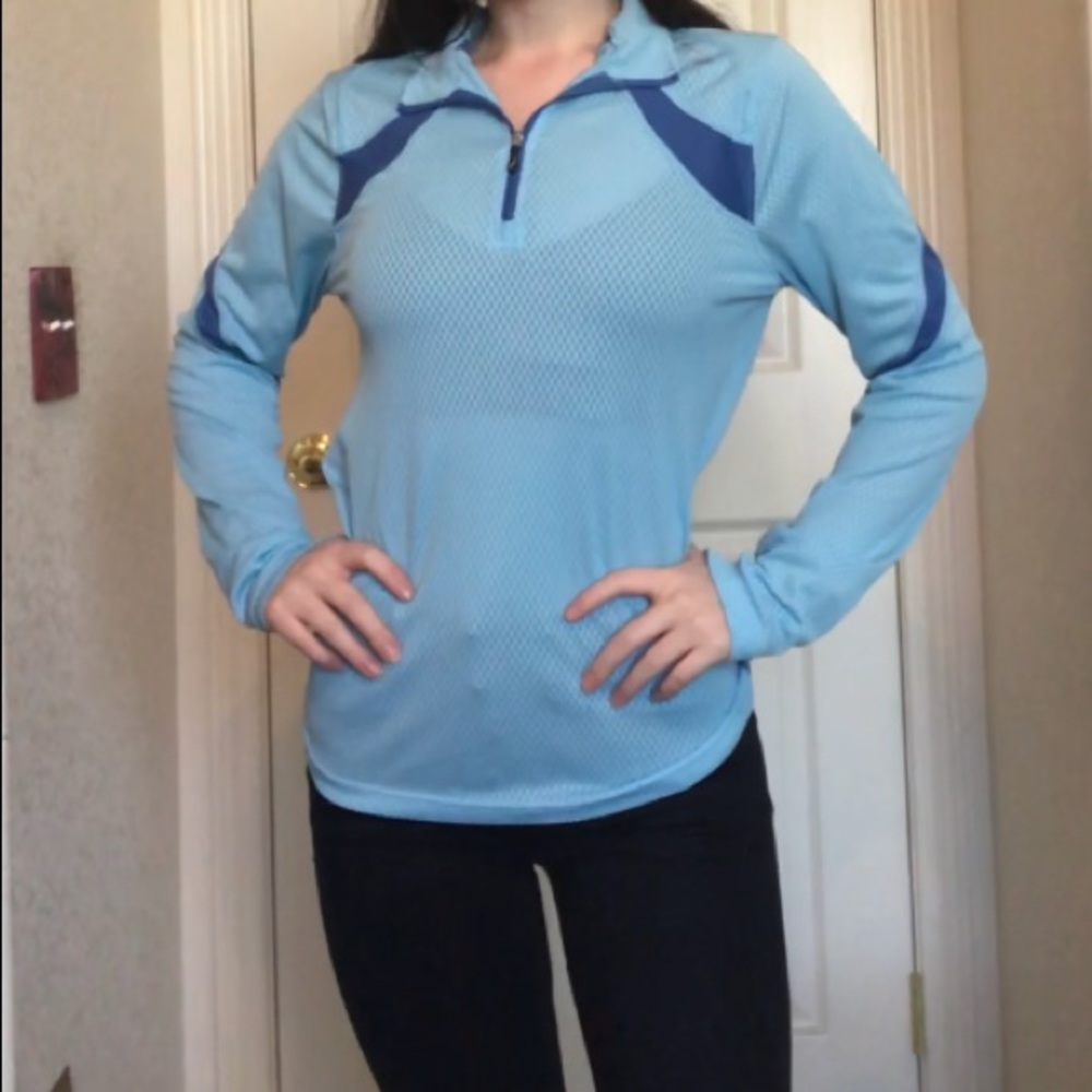 Light athletic pullover - Picture 7 of 7